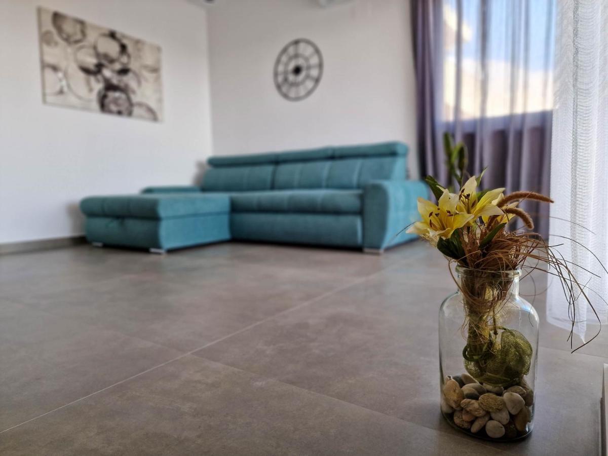 Villa Poseidon Novalja Eksteriør bilde